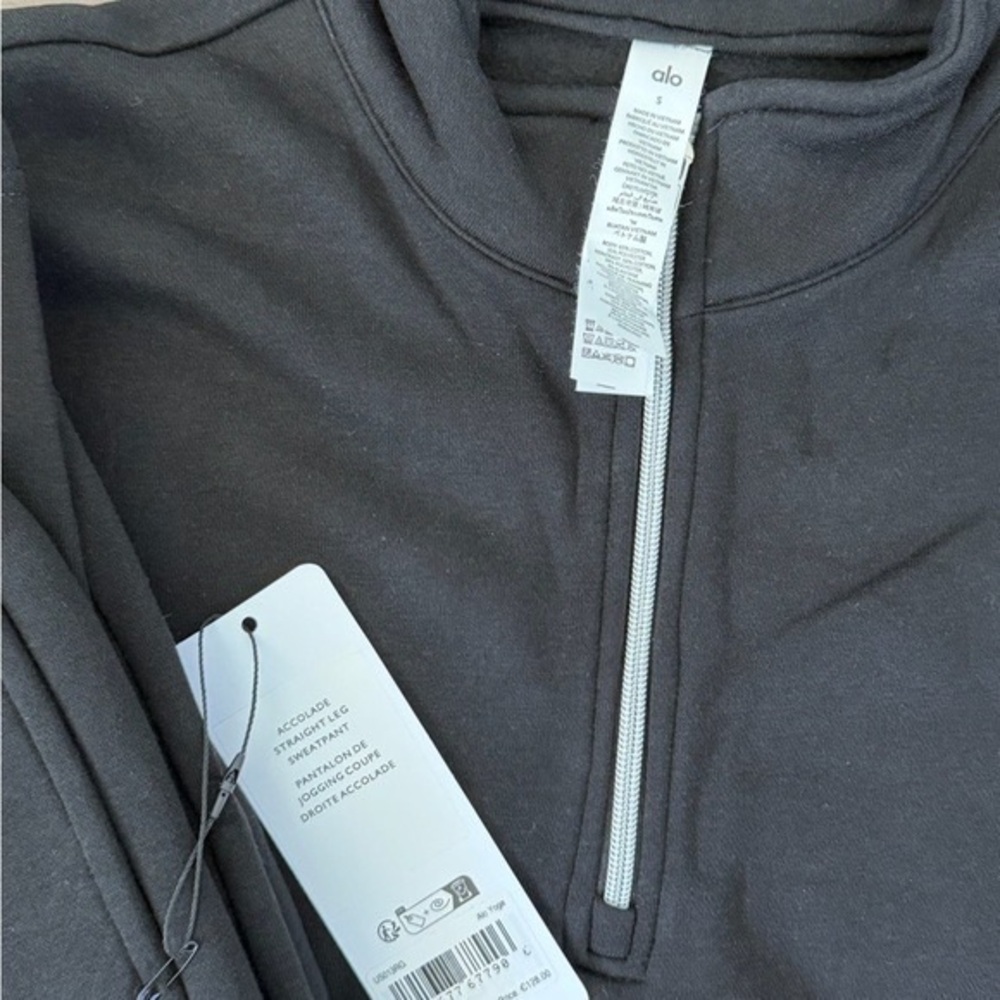 Alo black quarter zip set size small - Picture 2 of 4